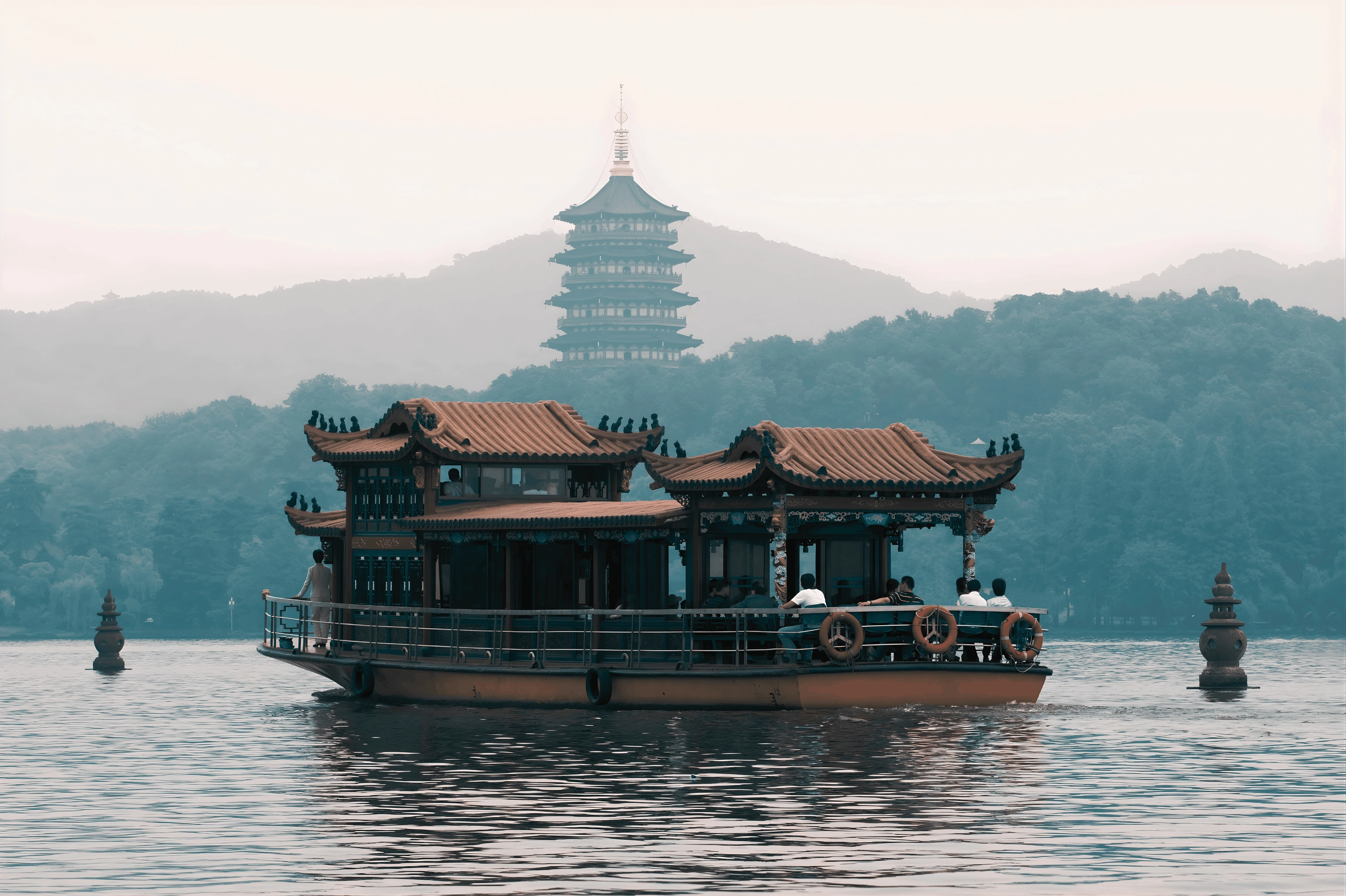 West Lake, boat cruise