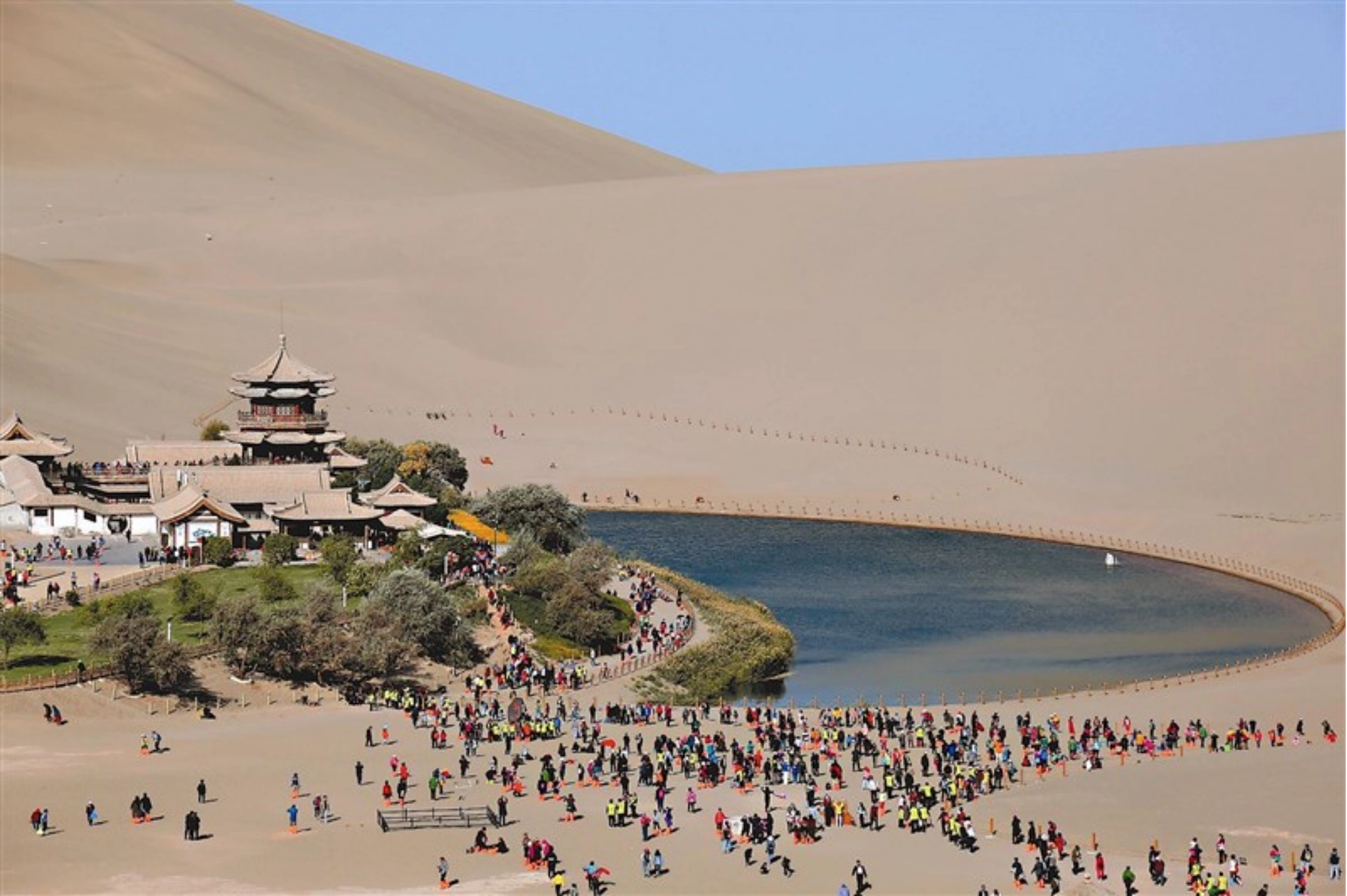 crescent lake, dunhuang