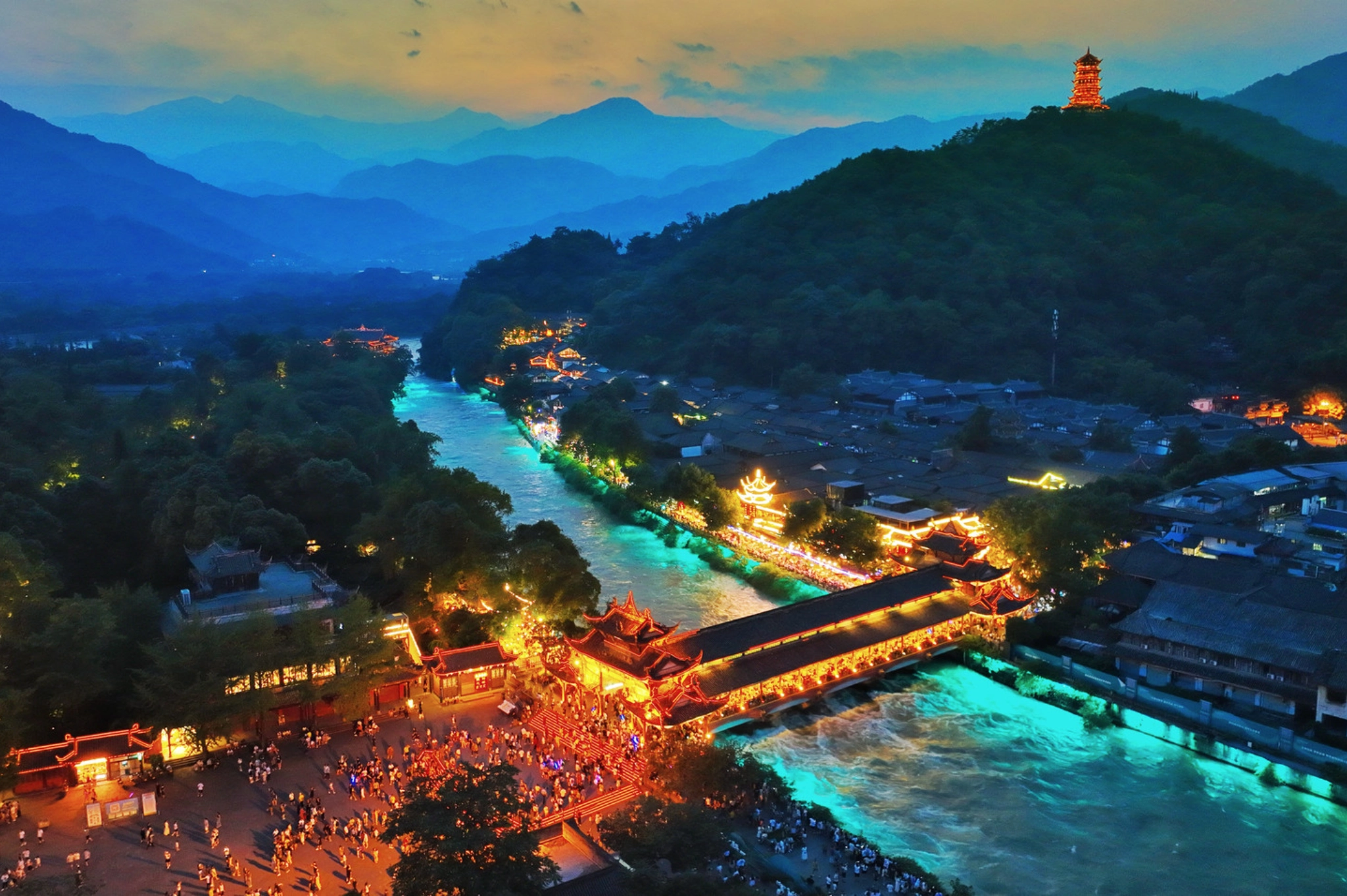 dujiangyan, chengdu, blue tears